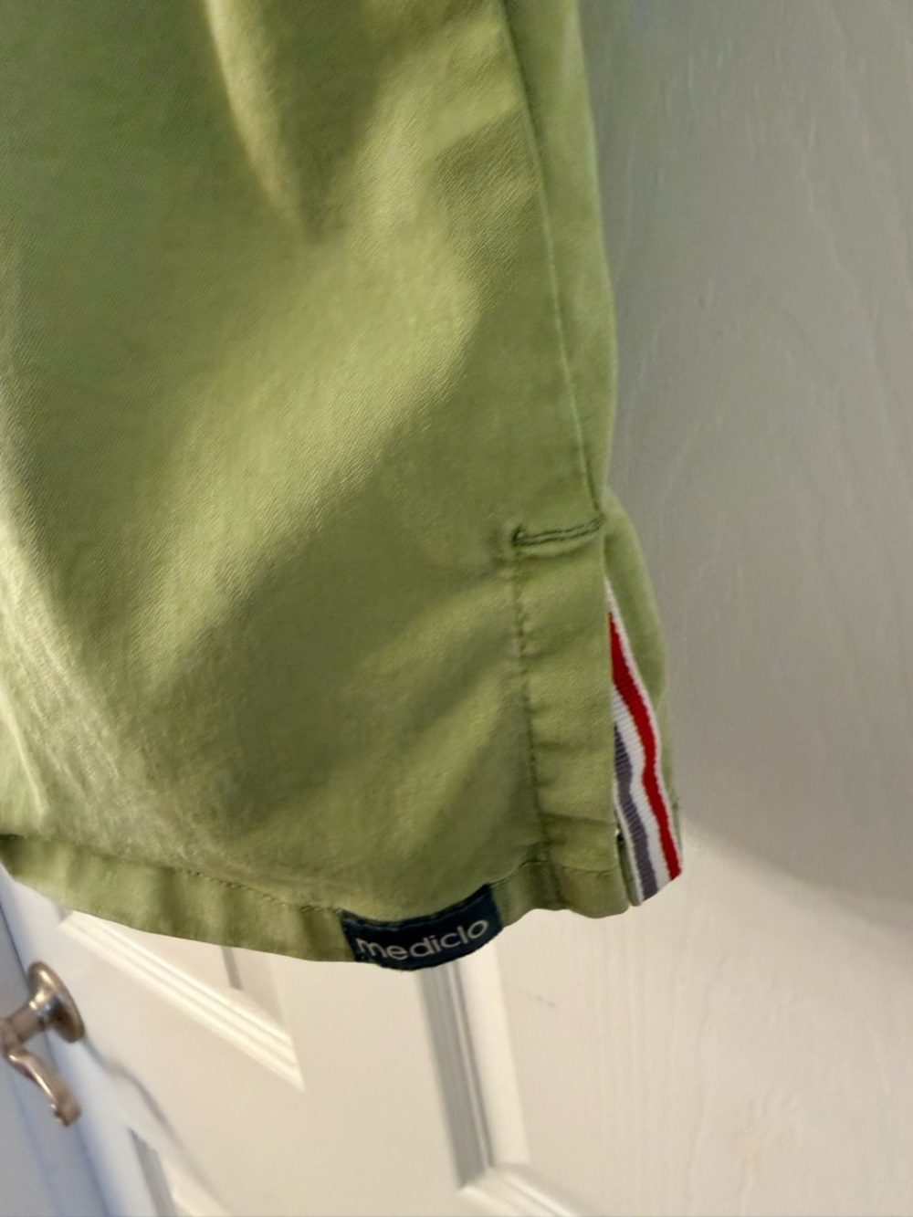 Mediclo Scrub Set XL Green Sustainable V-Neck Top Jogger Pants Stretch Tencel - Picture 4 of 17